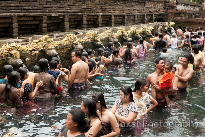 Tampaksiring_20100131_059.jpg - Sacred spring at Tirta Empul, Tampaksiring, Bali