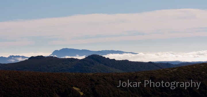 Overland_Track_20090203_169.jpg - Looking east from Barn Bluff, Overland Track, Tasmania