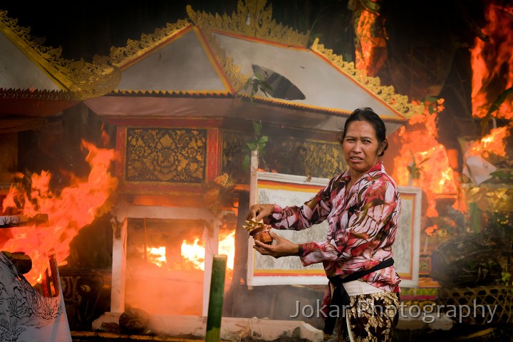 Bangli_cremation_20100829_130.jpg