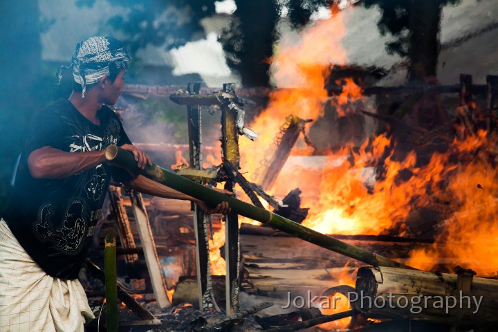 Bangli_cremation_20100829_193.jpg