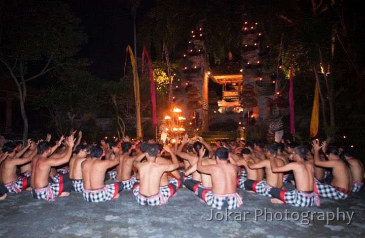 Pura_Dalem_Kecak_dance20100226_016.jpg