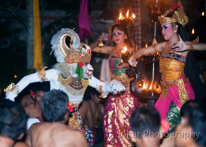 Pura_Dalem_Kecak_dance20100226_034.jpg