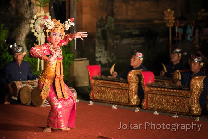 Puri_Ubud_Legong_dance_20100410_035.jpg