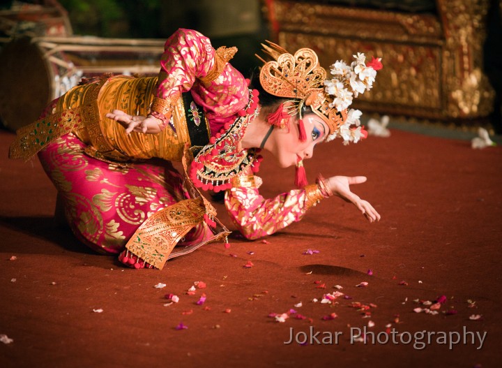 Puri_Ubud_Legong_dance_20100410_040.jpg