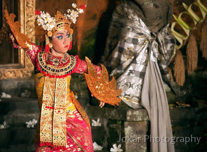 Puri_Ubud_Legong_dance_20100410_102.jpg