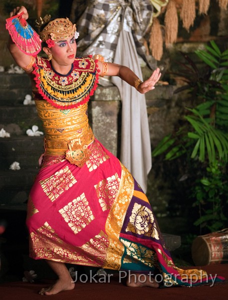 Puri_Ubud_Legong_dance_20100410_111.jpg