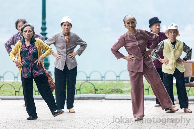 Vietnam_20131108_0164.jpg - Dawn Tai Chi, Hanoi