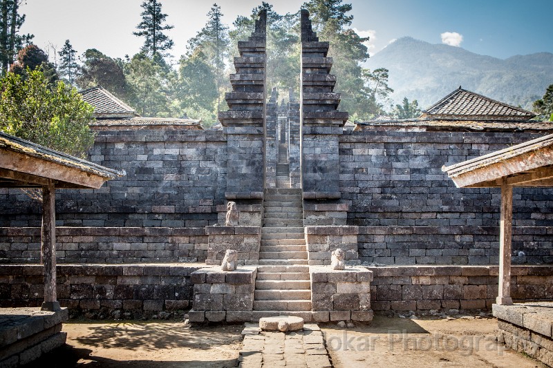 Candi_Sukuh_20150712_052.jpg